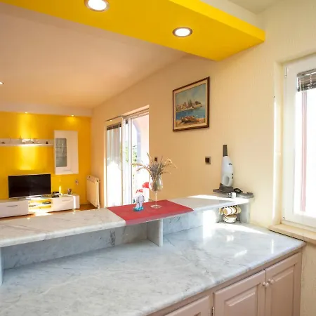 Olivia By Interhome Pićan