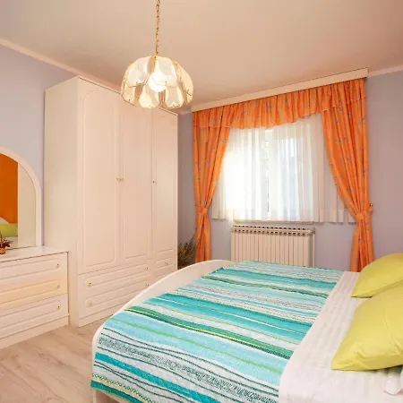 Olivia By Interhome * Pićan