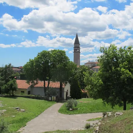 Olivia By Interhome Lägenhet