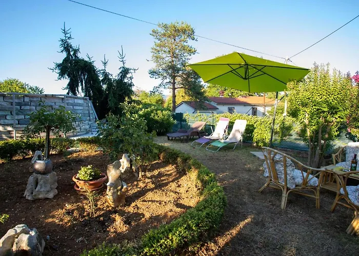 Olivia By Interhome Pićan